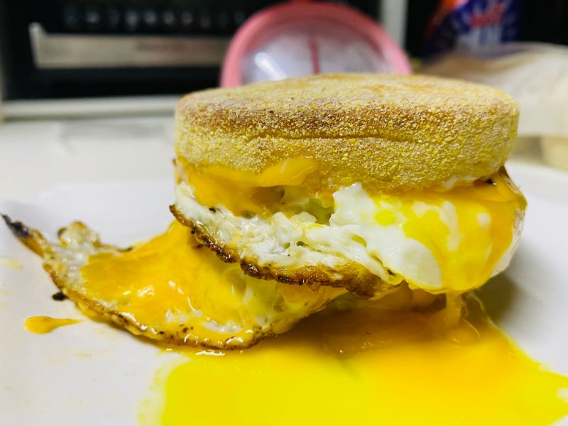 diabetes egg mcmuffin English muffin